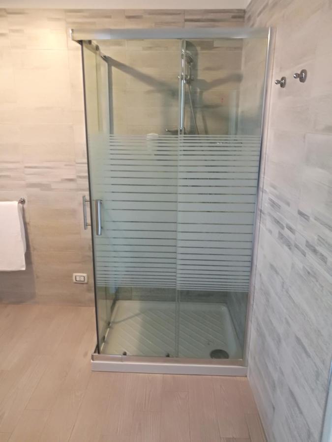 Settimo Sole Affitta Camere Taranto Luaran gambar
