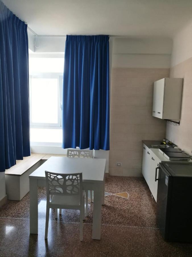 Settimo Sole Affitta Camere Taranto Luaran gambar