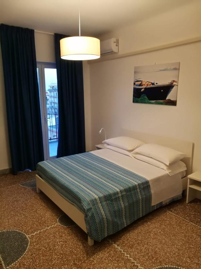 Settimo Sole Affitta Camere Taranto Luaran gambar