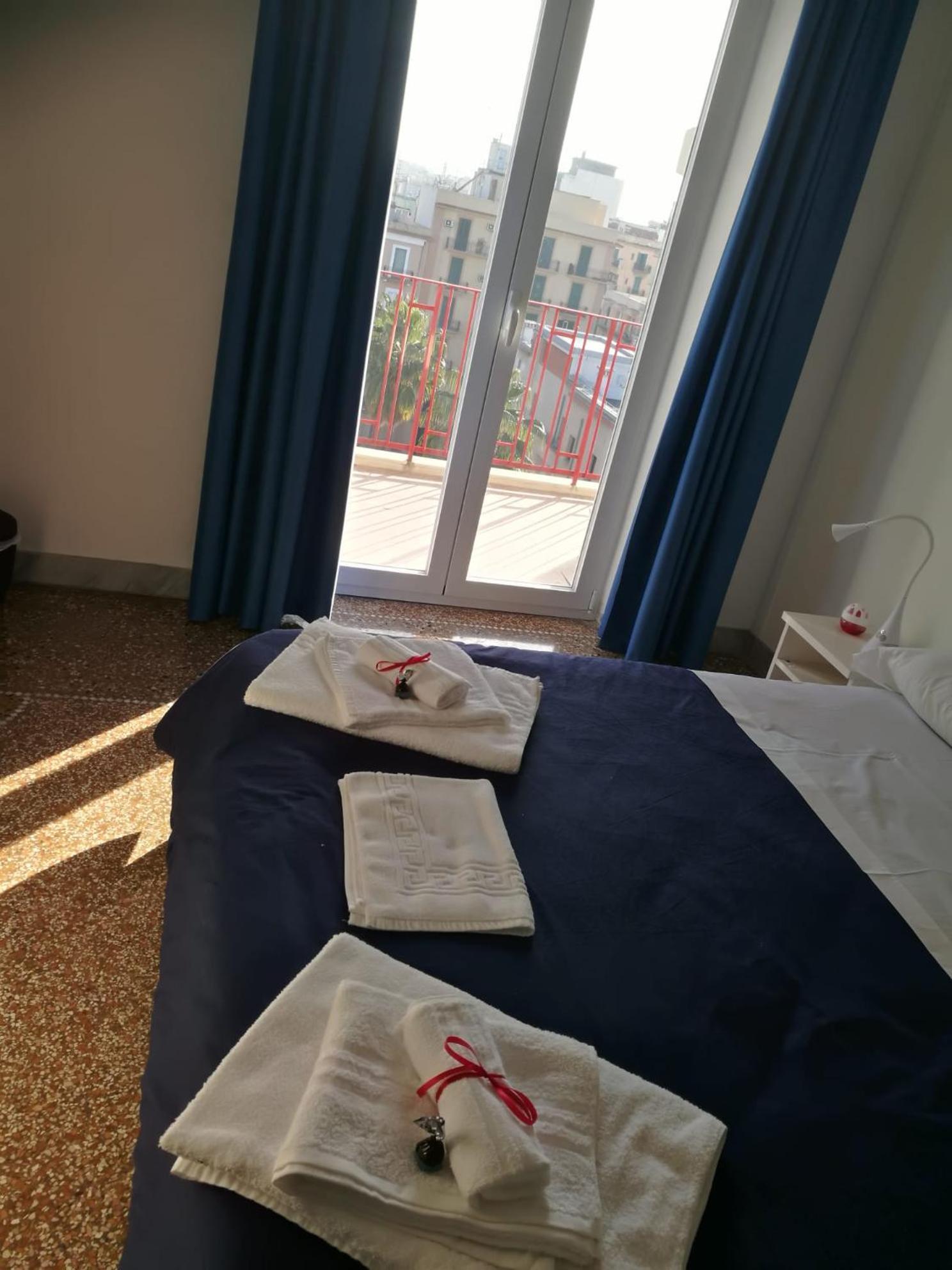 Settimo Sole Affitta Camere Taranto Luaran gambar